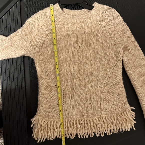 Banana Republic-Cable Knit Fringe Hem Sweater - Picture 13 of 15